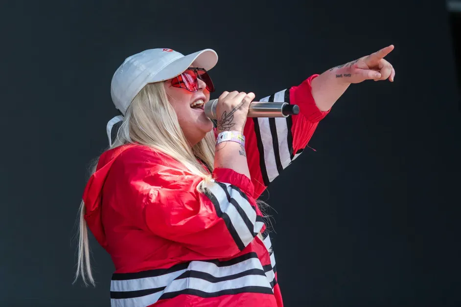 Tones and I pop-up concert (22/2/2026): Sự kiện âm nhạc bất ngờ tại Úc