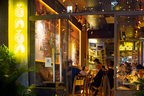 Cách một mô hình dining trải nghiệm tại Việt Nam tạo nên bữa ăn “no-phone” đầy năng lượng